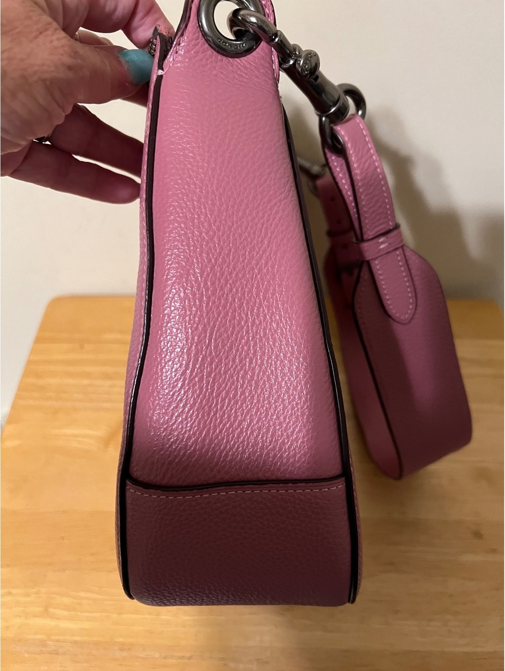 Coach PreOwned Leather Shouler Bag - Picture 4 of 8